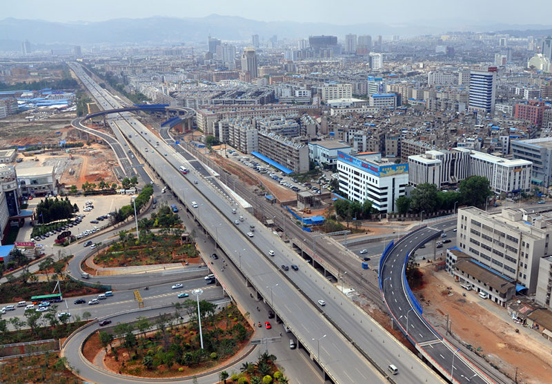 昆明市福海立交（榮獲云南省優(yōu)質(zhì)工程一等獎(jiǎng)、國(guó)家優(yōu)質(zhì)工程銀獎(jiǎng)）